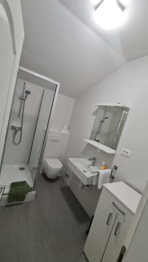 Apartmani Dami Новалья Экстерьер фото