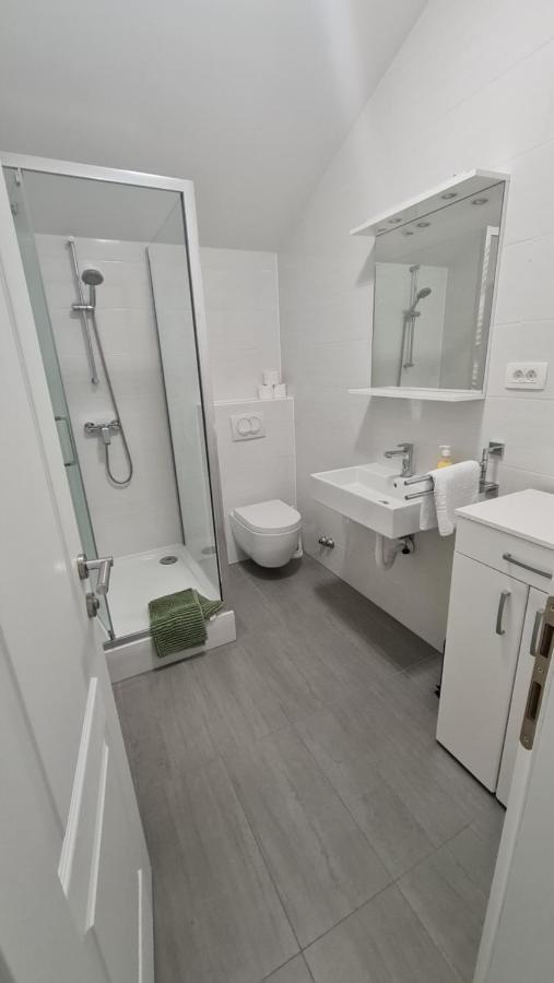 Apartmani Dami Новалья Экстерьер фото